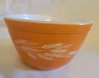 Pyrex Autumn Harvest Wheat 401 Small Mixing Nesting Bowl Orange White