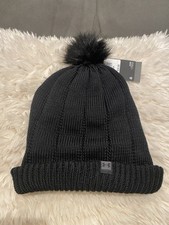 NWT UNDER ARMOUR Women s Around Town ColdGear Infrared Beanie Hat 1365936 BLACK