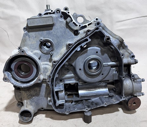 05-07 Suzuki King Quad 700 OEM Crankcase Engine Crank Cases 11300-31810 LTA700X - Bild 2 von 16