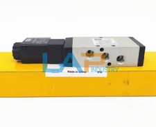 1PCS New For Parker 2-position 5-way Solenoid Valve P2LBZ512ESNDCB57 AC220V