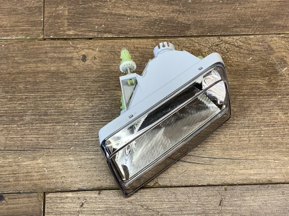 Передняя противотуманная фара правая сторона для Chevrolet Silverado 1500 2007-2015 годов выпуска 22872763 от оригинального производителя новая - Изображение 4 из 4