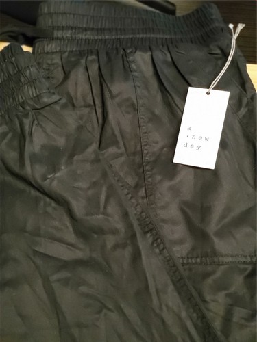 High-Rise Woven Ankle Jogger Pants 