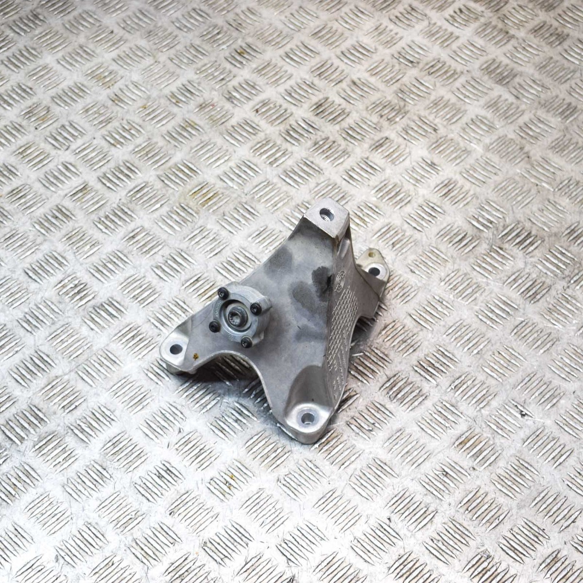 Ｋ PORSCHE PANAMERA 971 Left Side Engine Bracket 971.199.307.D