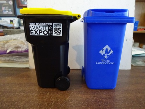 2022 WASTE EXPO & WASTE CONNECTION DESKTOP GARBAGE TRUCK MINI BIN CAN FREE SHIP