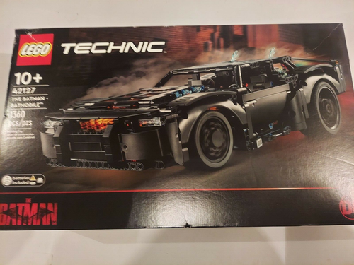 Batman 2022 Batmobile 42127 