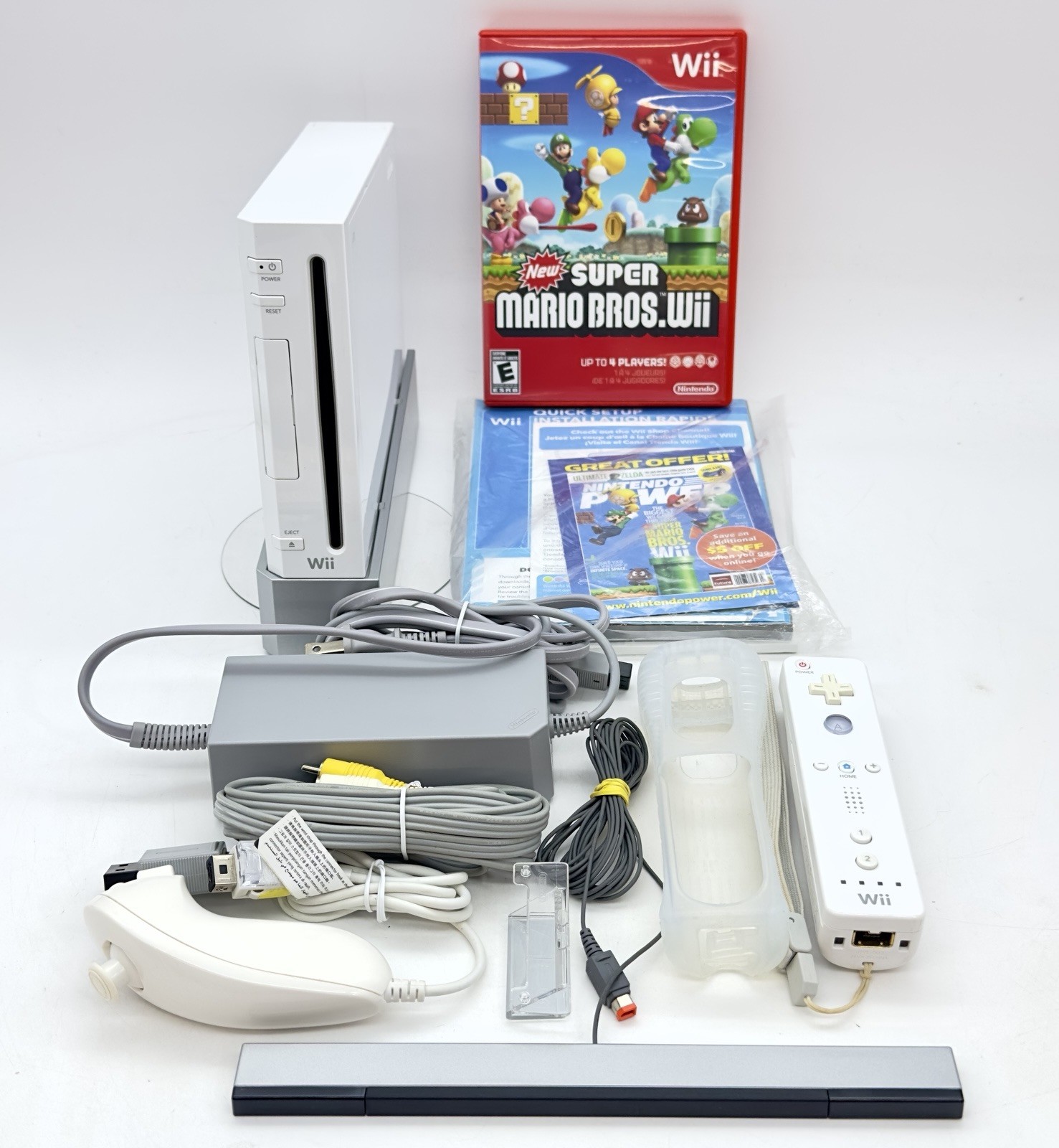 Nintendo Wii RVL-001 Console Bundle TESTED Controllers Super Mario Bros Manuals