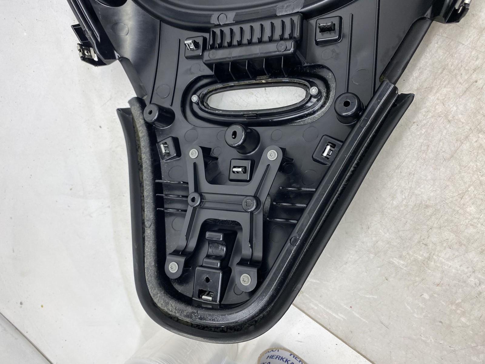 2019-2023 ASTON MARTIN VANTAGE OEM FRONT LEFT SEAT BACK TRIM PANEL HY53-61671-A