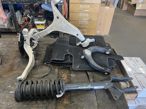17 18 19 20 GRAND CHEROKEE Left Front Knee 4x4 Option SDA w/o Loading