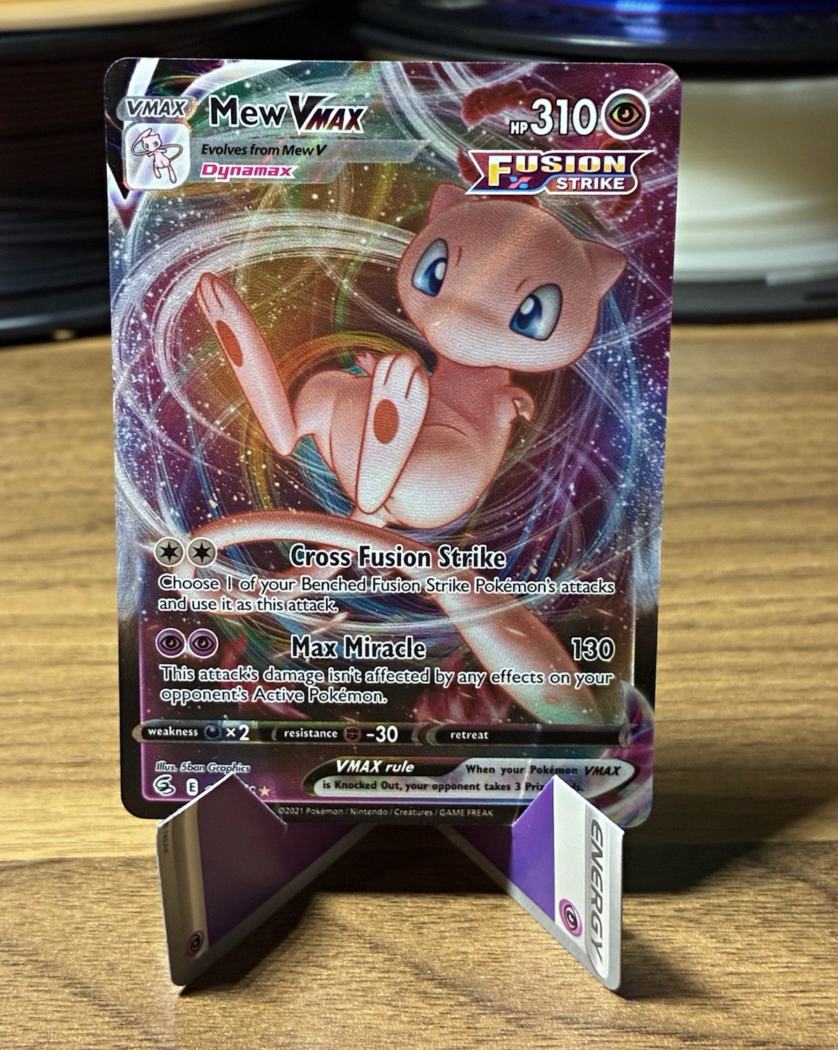 Mew VMAX Fusion Strike 114/264 Holo English Ultra Rare 310 HP VMAX