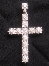 EXQUISITE 14K WHITE GOLD DIAMOND CROSS PENDANT