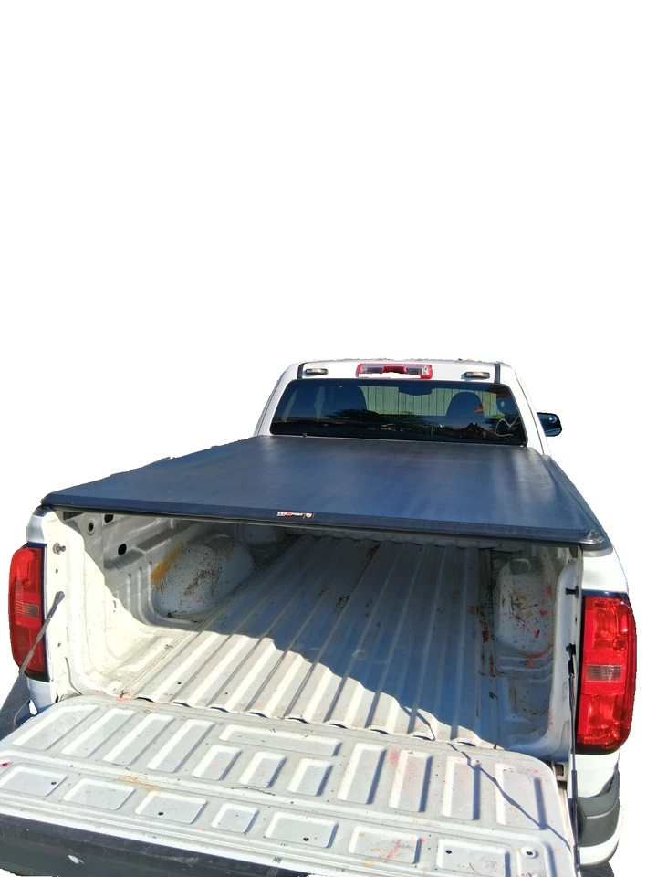 Cubierta Tonneau TruxPort Roll-up 6' 2" para Chevrolet Colorado 2020 Foto 2 de 4