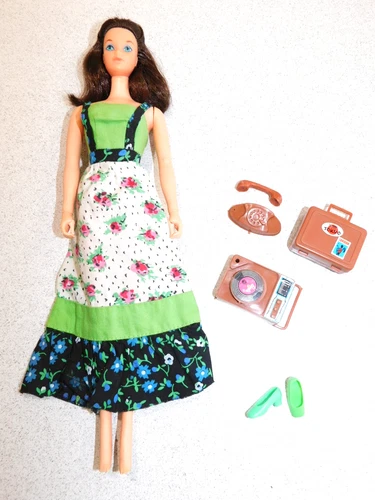 Barbie:  VINTAGE 1972 BUSY HOLDIN' HANDS STEFFIE Doll!