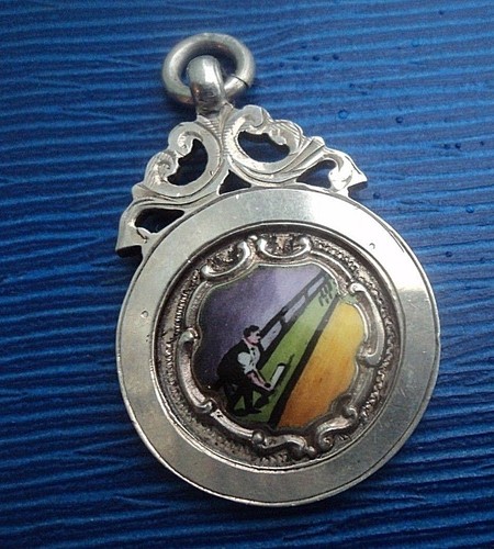 Stg. Argent & Émail Fob Médaille - Skittles Ou Ten Broche Bowling H/M 1926 - Photo 1 sur 4