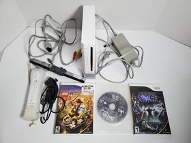 Nintendo Wii White Console Bundle RVL-001 w/ 1 Wii mote & 3 Games TESTED