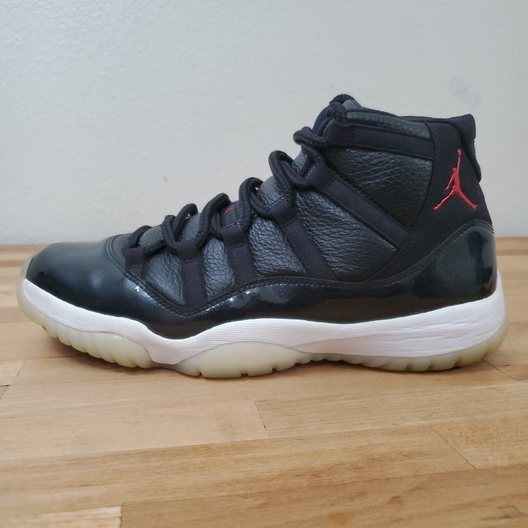 size 10 men's nike air jordan xi shoes