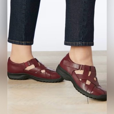  Verdasco Cailyn Flat Women s Loafers in Color Wine Size 8.5