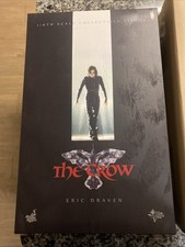 Hot Toys the Crow Movie Masterpiece Collectible Figure, 1/6 Scale New