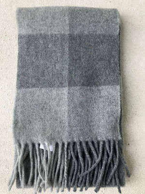 Intrend (Outlet Max Mara) Schal Wolle weich inMittelgrautönen Fransen 264cmx20cm