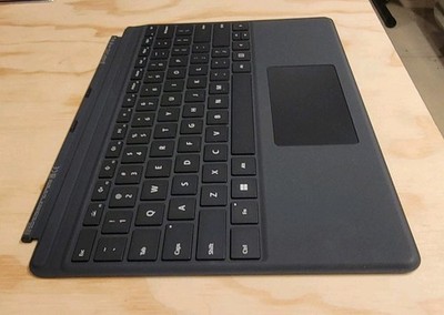 たまるですMicrosoft Surface Pro Signature s-l400.jpg