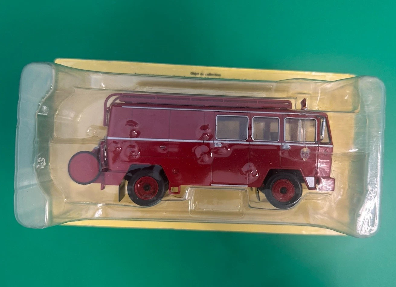 Camion Pompier Miniature Berliet GAK 17 1960 FTP Pompiers IXO/CENTAURIA