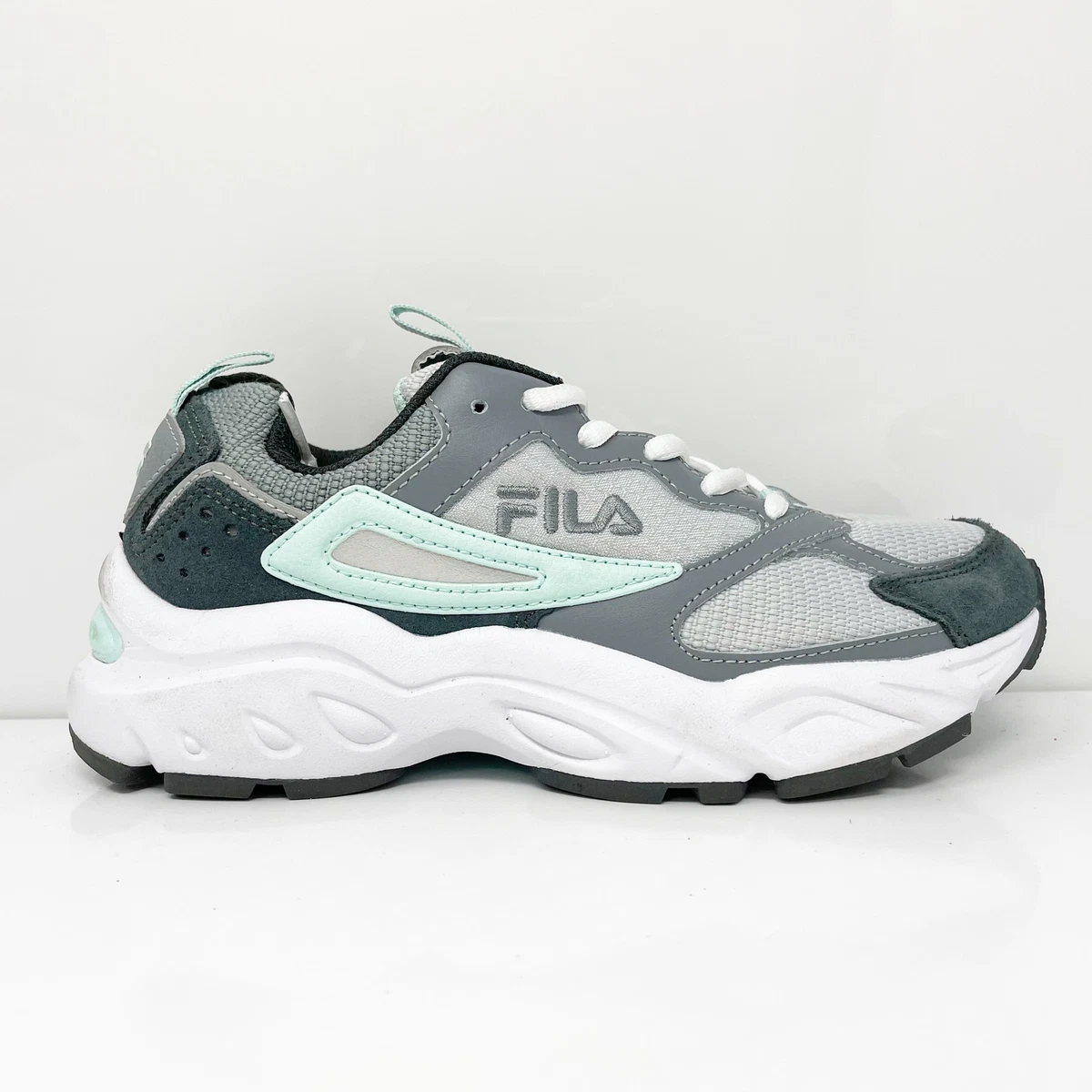 FILA DISRUPTOR II Womens Sneaker | Trendy shoes sneakers, Fila white  sneakers, Sneakers fashion