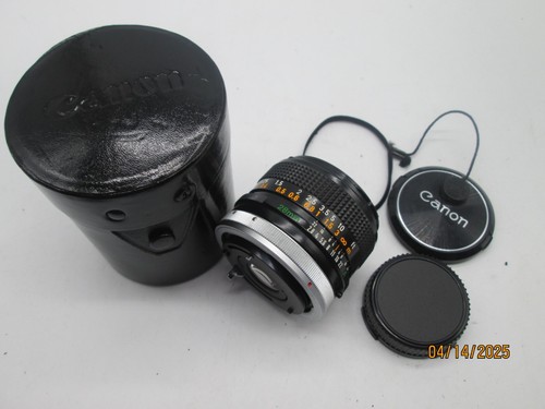 Canon FD S.C. 28mm f2.8 Wide Angle Lens W/ Case & Caps