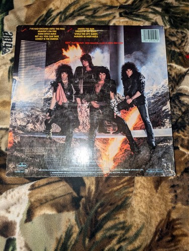 Kiss Animalize LP 1984 Mercury Records 422-822 495-1 M-1 Vinyl Record LP - Picture 2 of 5