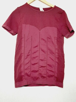 fabletics compressions style short sleeve top size LG