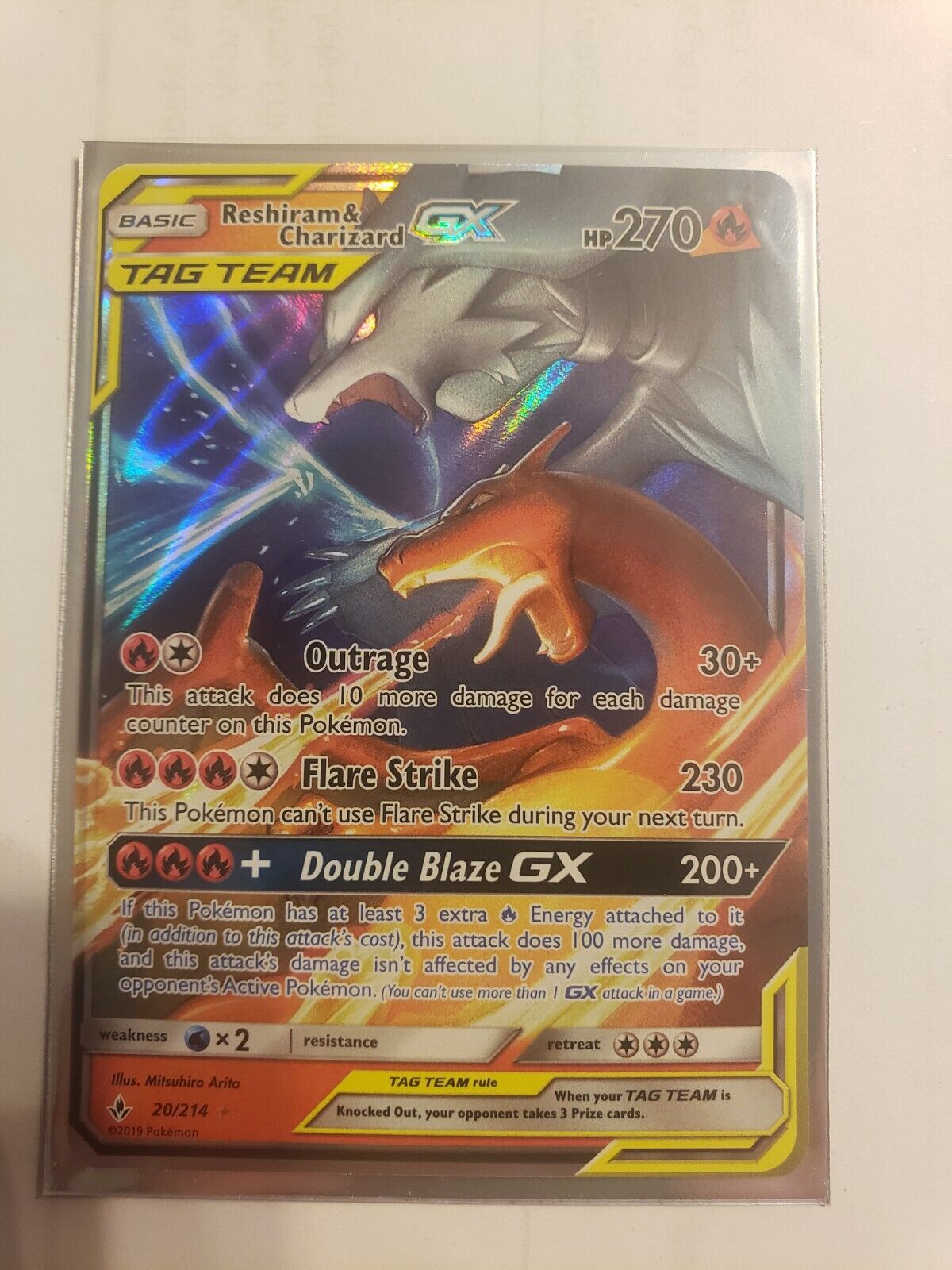 Carta de pokémon TCG - Original COPAG - Reshiram e Charizard-GX (20/214)  ULTRA RARA