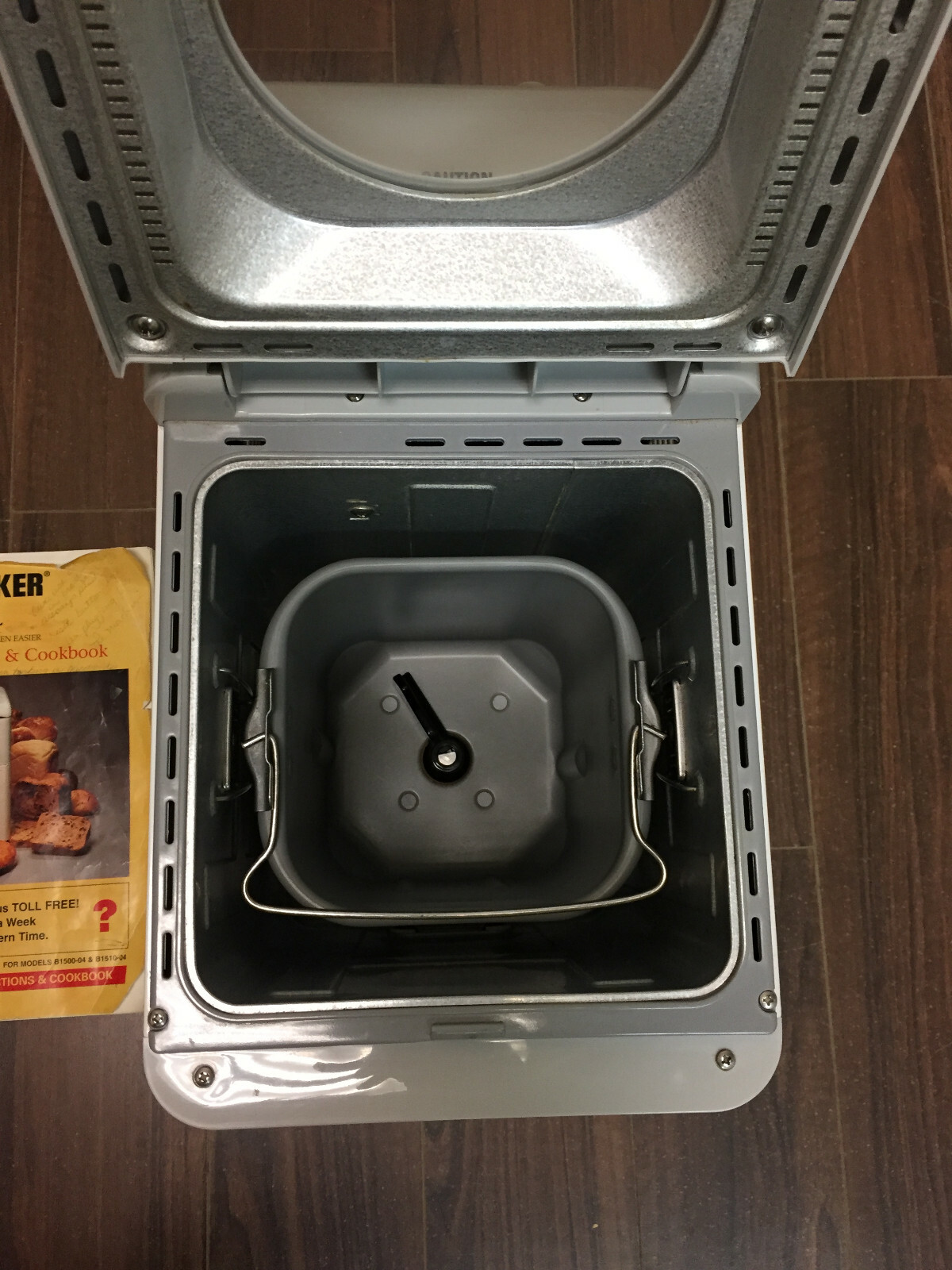 Vintage Black and Decker All In One Automatic Bread Maker B151004 1.5