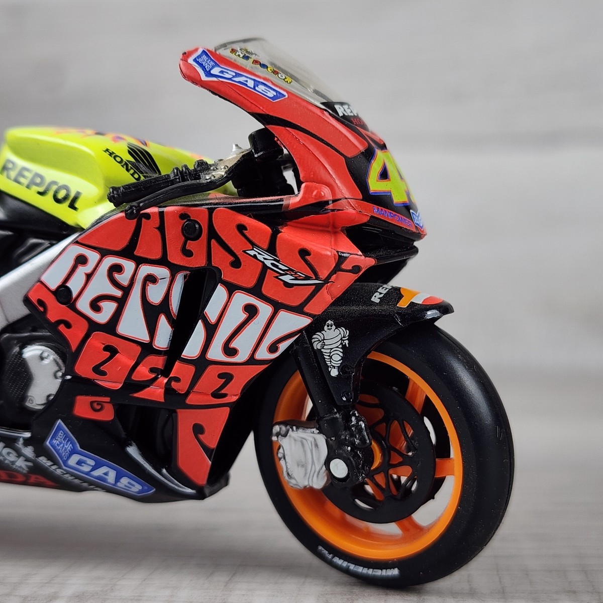 Maisto Honda RC211V Valentino Rossi #46 Repsol Valencia 2003