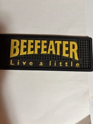 VINTAGE RARE BEEFEATER LIVE A LITTLE BAR RAIL MAT 21 1/2  x 3 1/2 