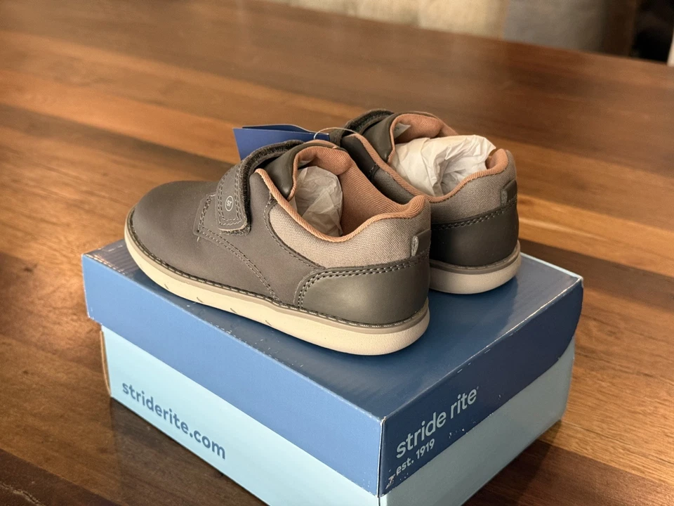 Zapatos Stride Rite Niños Pequeños Srt Griffin Gris BB018401 Talla 9W Nuevos en Caja Foto 2 de 3