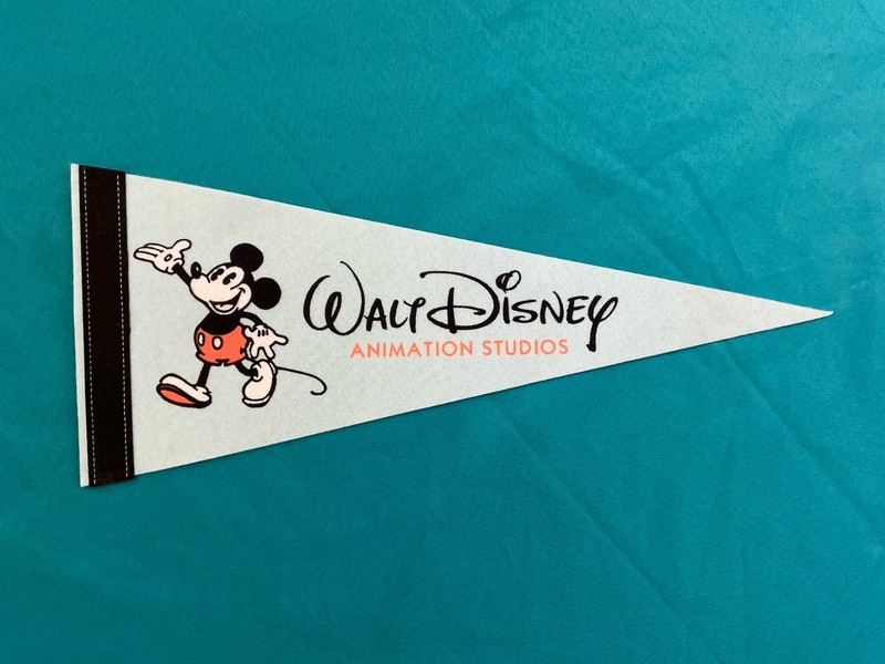 D23 DISNEY EXPO 2019 EXCLUSIVE WALT DISNEY ANIMATION STUDIOS PENNANT FLAG