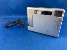 MINOLTA DIMAGE Xt Digital Camera (No Charger or Accessories)
