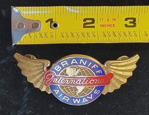 1950s BRANIFF INTERNATIONAL AIRWAYS Agent Hat Badge Enamel and 10K Gold Filled
