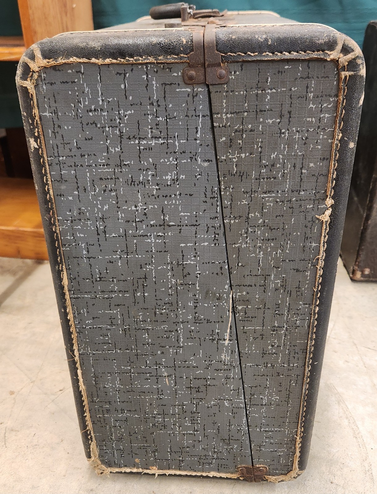 Vintage Sinola Italy Rivoli Little Maestro Piano Accordion With Case + 4 Books