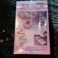 VINTAGE NEW UNUSED UNOPENED Wonderart Needlecraft Magic Weave Runner Kit.db