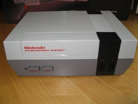 Juego de acci&oacute;n original Nintendo NES. Mayormente en caja original con el juego Super Mario/ Duck Hunt.