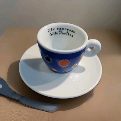 Illy Sammlung Kaffee-/Espressotasse GILLO DORFLES Porzellan sehr guter Zustand 