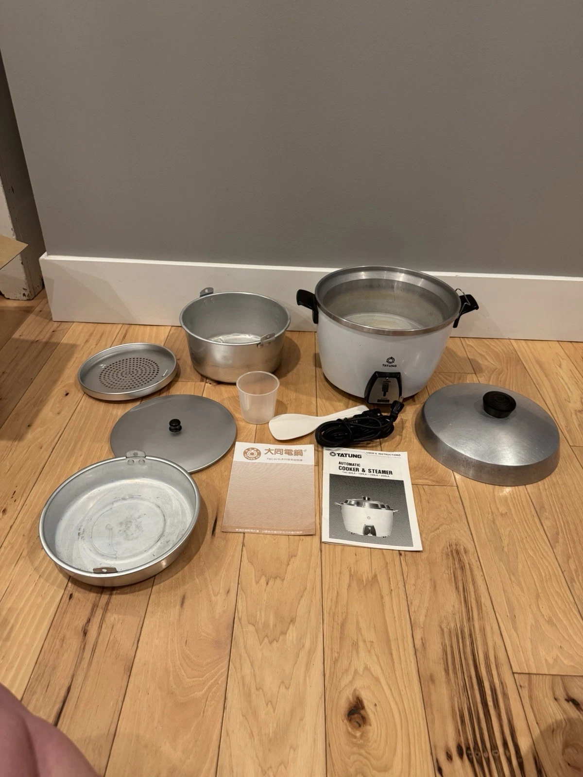 Vintage Tatung TAC-6HLA 6-Cup Rice Cooker Steamer Made in Taiwan Complete Works
Opens in a new windo