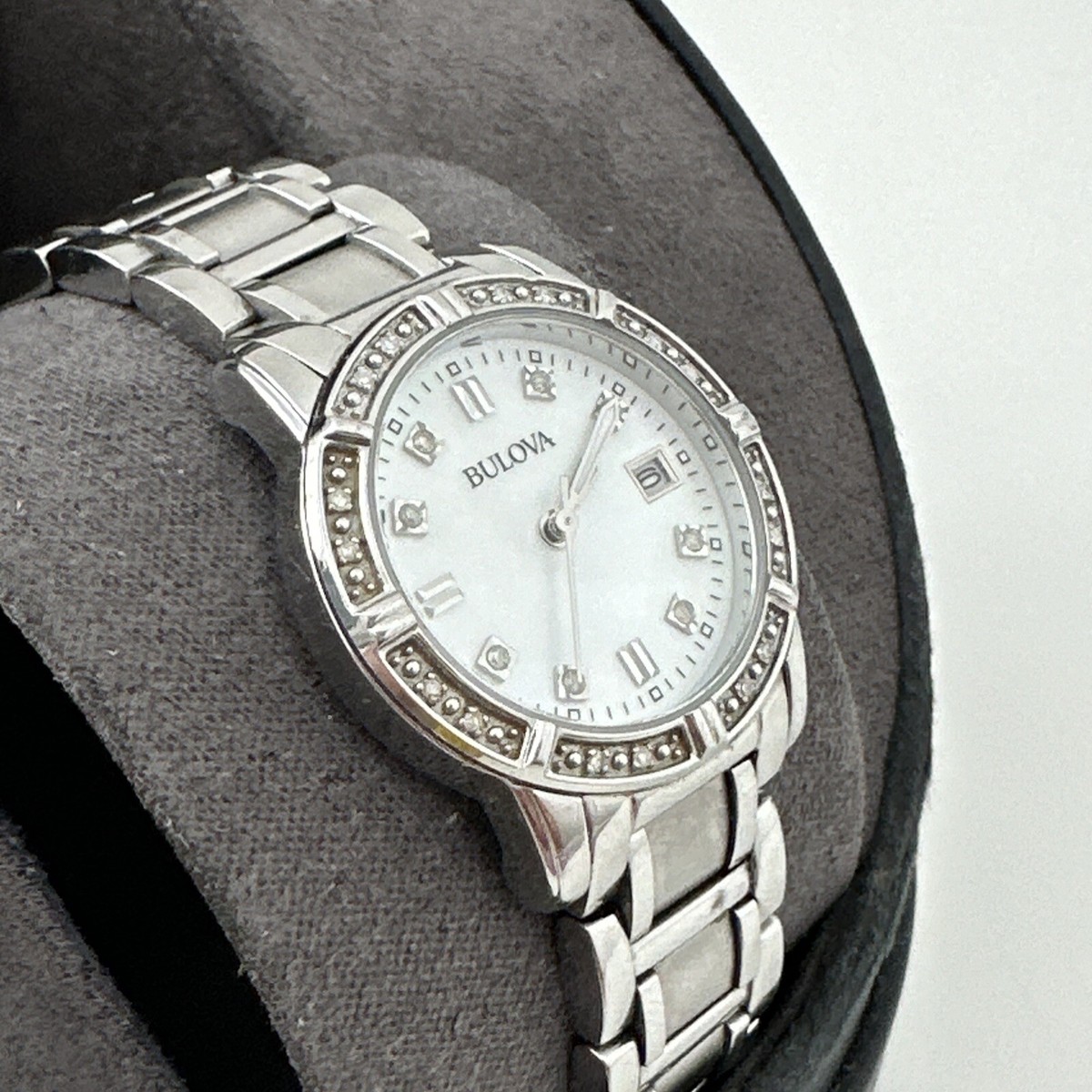 Bulova 96R105 Women display picture 3