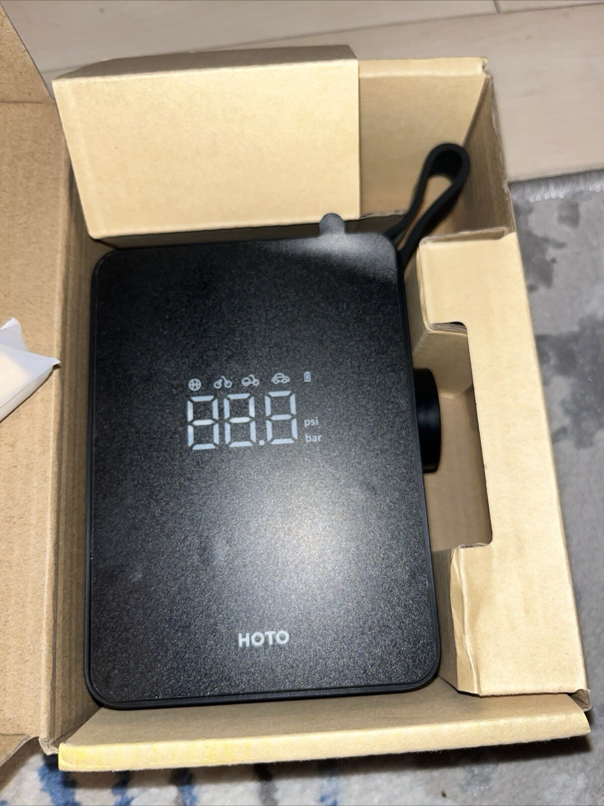 Hoto Compact Cordless Air Compressor for Tires and Inflatables