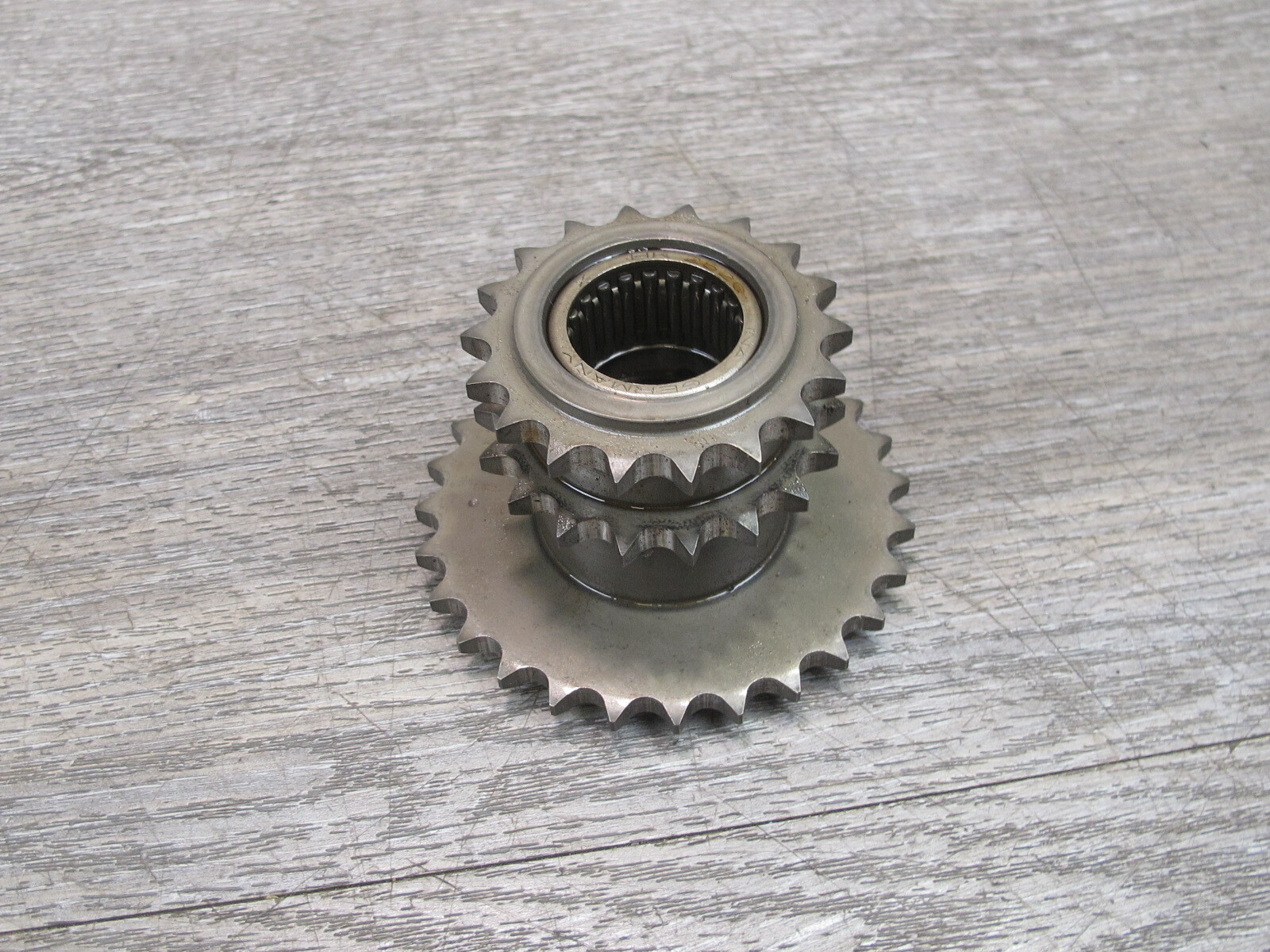 03-10 BENTLEY CONTINENTAL GTC GT FLYING SPUR 6.0L ENGINE TIMING CHAIN SPROCKET