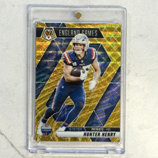 2025 Panini Prizm Hunter Henry Gold Wave 01 /10 Patriots Card #58 London
