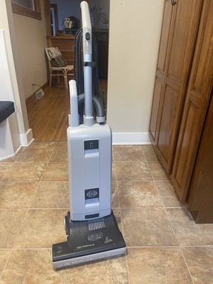 Sebo Essential G4/G5 vacuum cleaner, crevice nozzle and upholstery nozzle ONLY