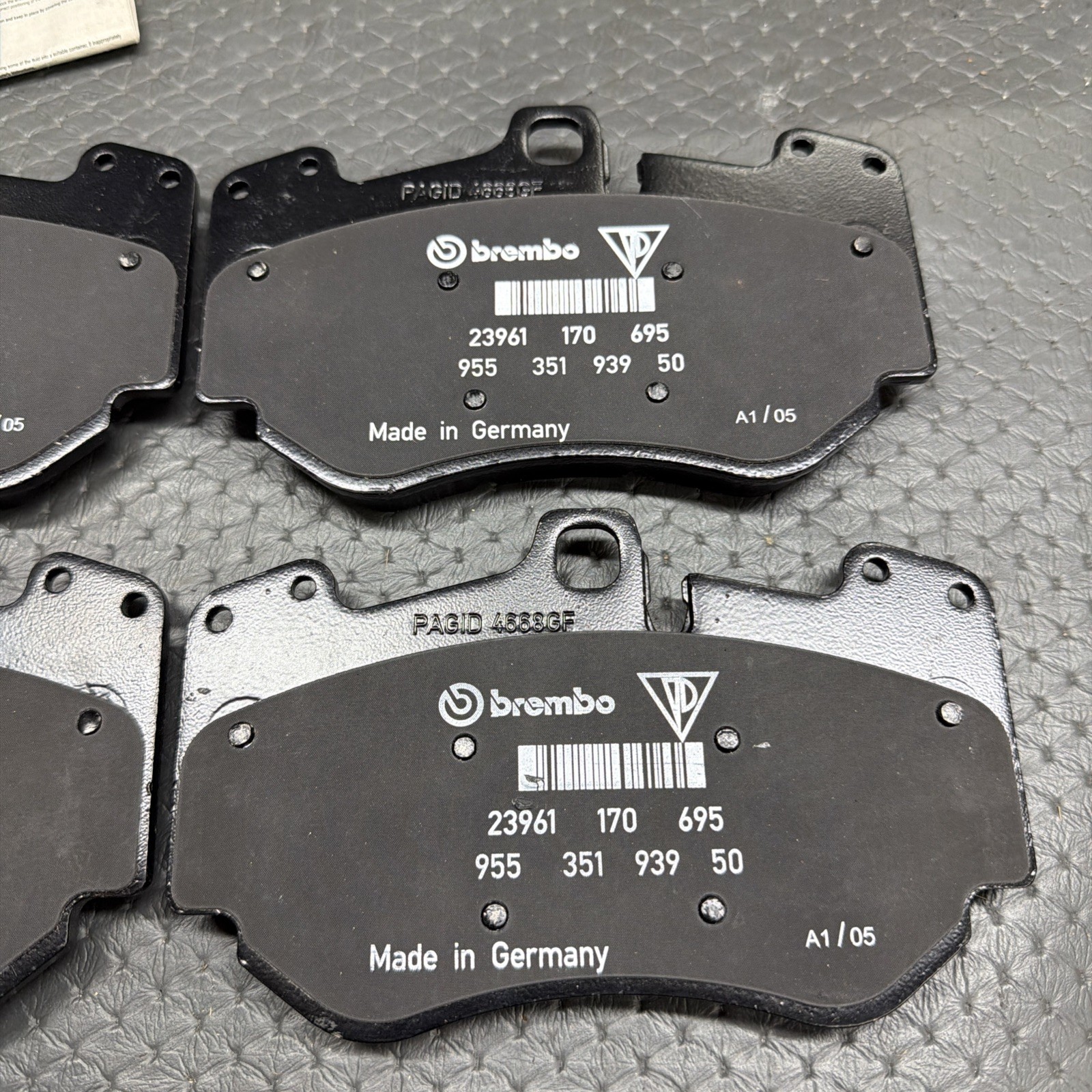 Lamborghini Huracan, Brake Pad Set, P/N 4S0698151M Oem