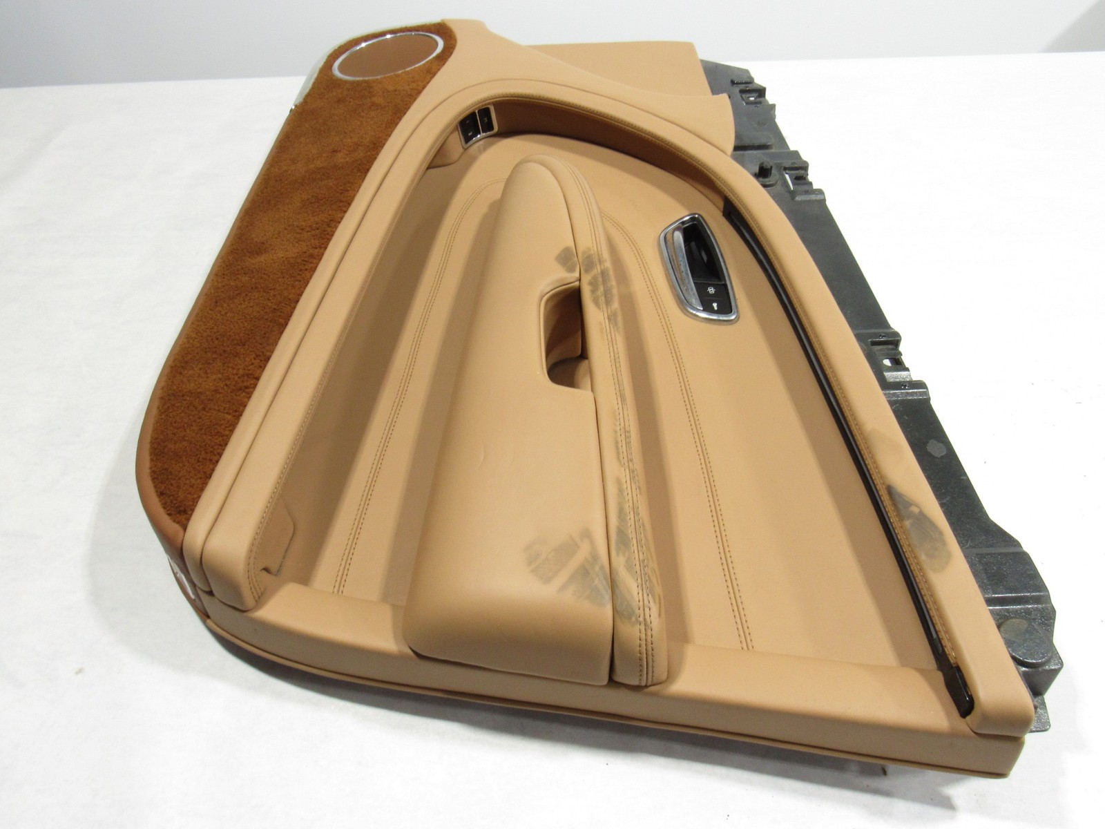 10-20 Bentley Mulsanne 2012 Front Right Passenger Door Cover Trim Panel ;@1