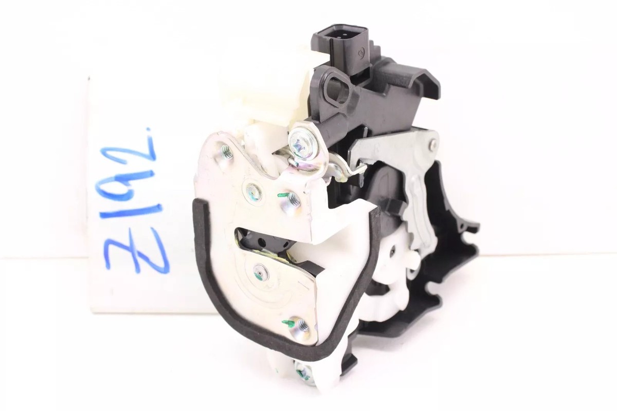 New OEM Front Door Latch RH 2006-2015 L200 Montero Pajero Sport
