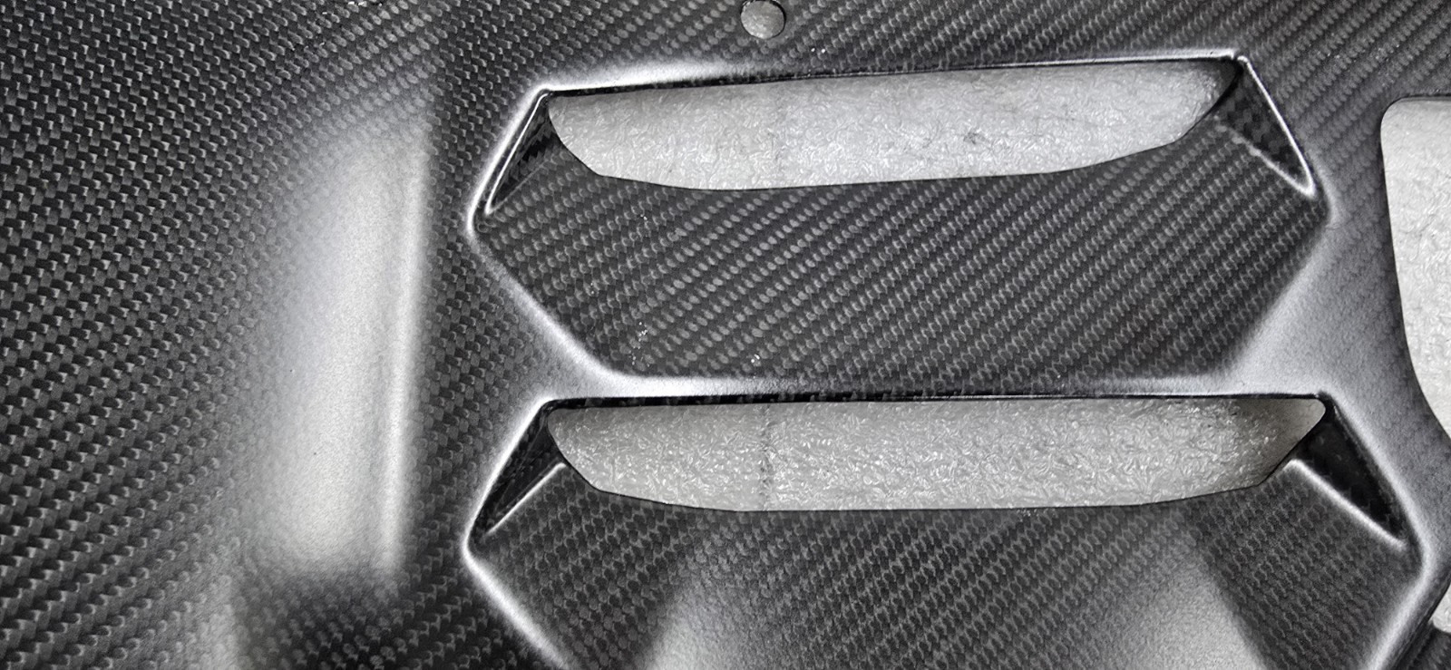 LAMBORGHINI AVENTATDOR COVER ENGINE BAY MARMITTA CARBON FIBER  PANEL 470103786D